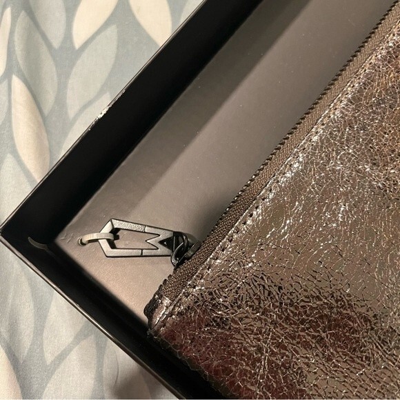 NIB Marc Jacobs x Neiman Marcus Metallic Leather Zip Top Pouch - Picture 2 of 8
